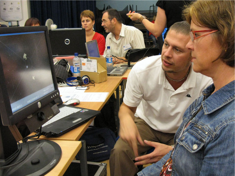 File:COGAIN2007 Jakob Schantz demonstrating StrongEyes.jpg